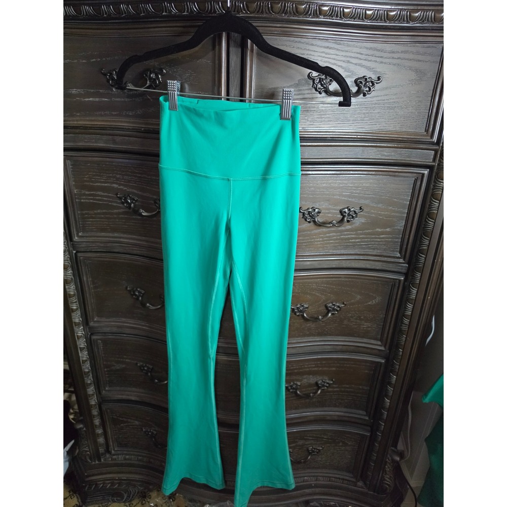 Lululemon Groove Super High Rise Flared Pant Nulu Green Size 2 LW5FDPS